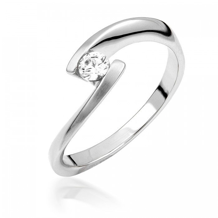  14K White Gold Engagement  Ring with diamond 0,15 ct